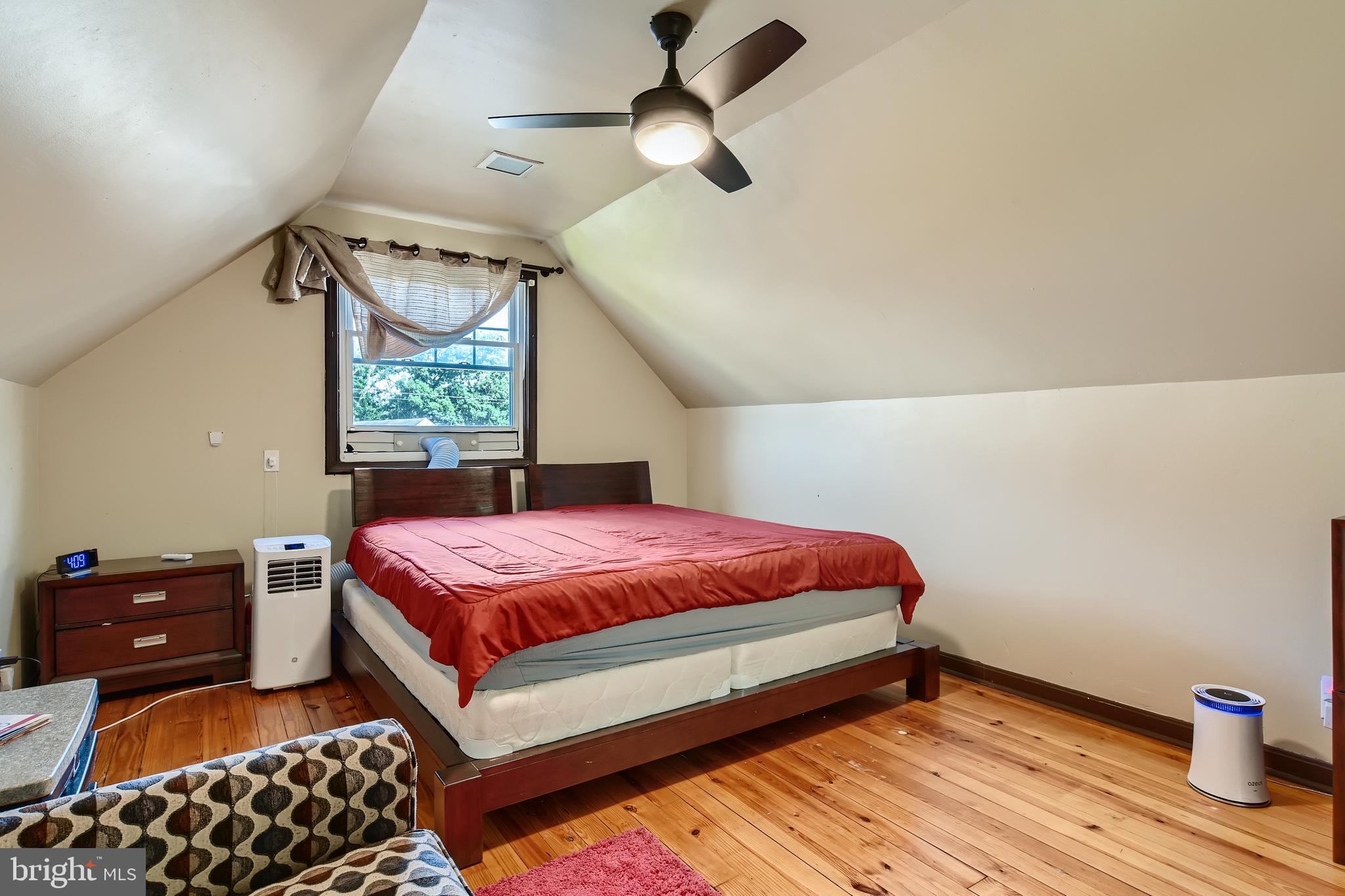 HILLENDALE PARK - Residential