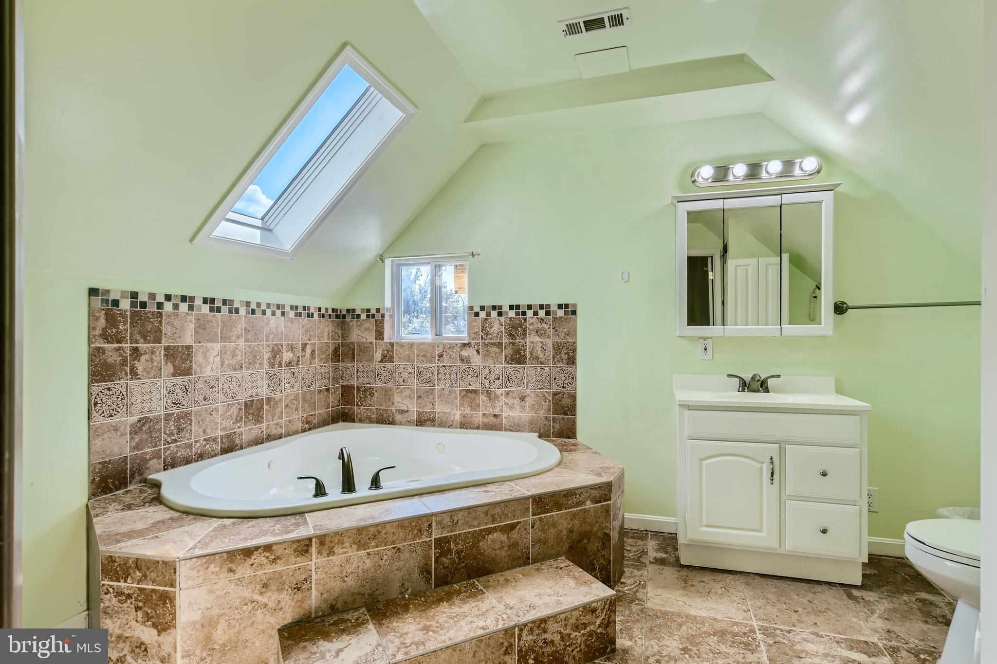 HILLENDALE PARK - Residential