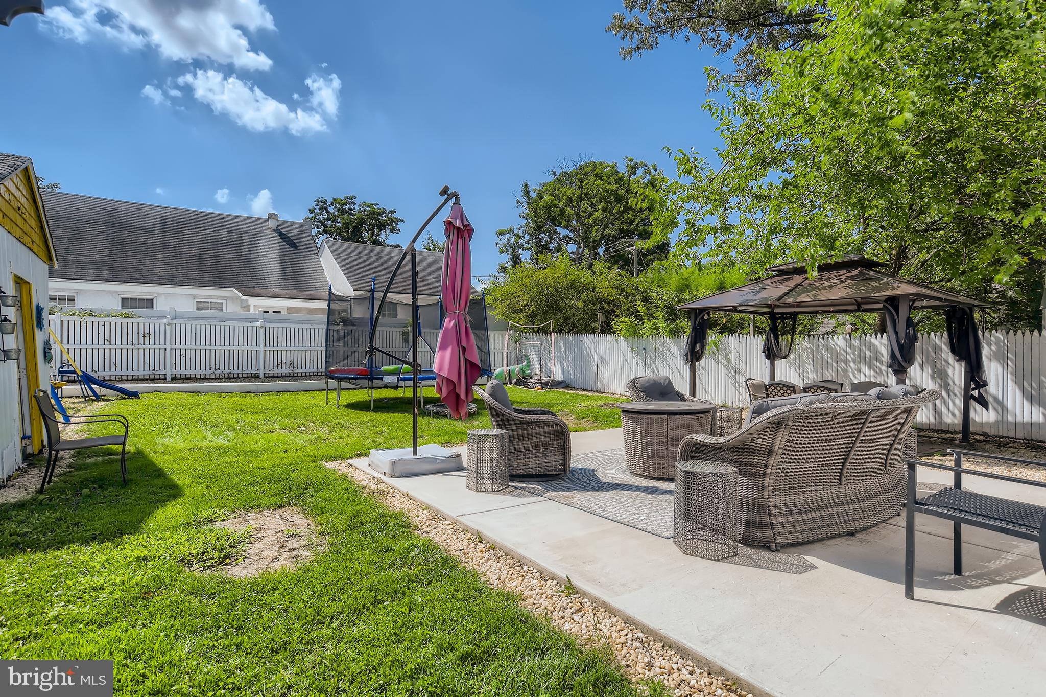 HILLENDALE PARK - Residential