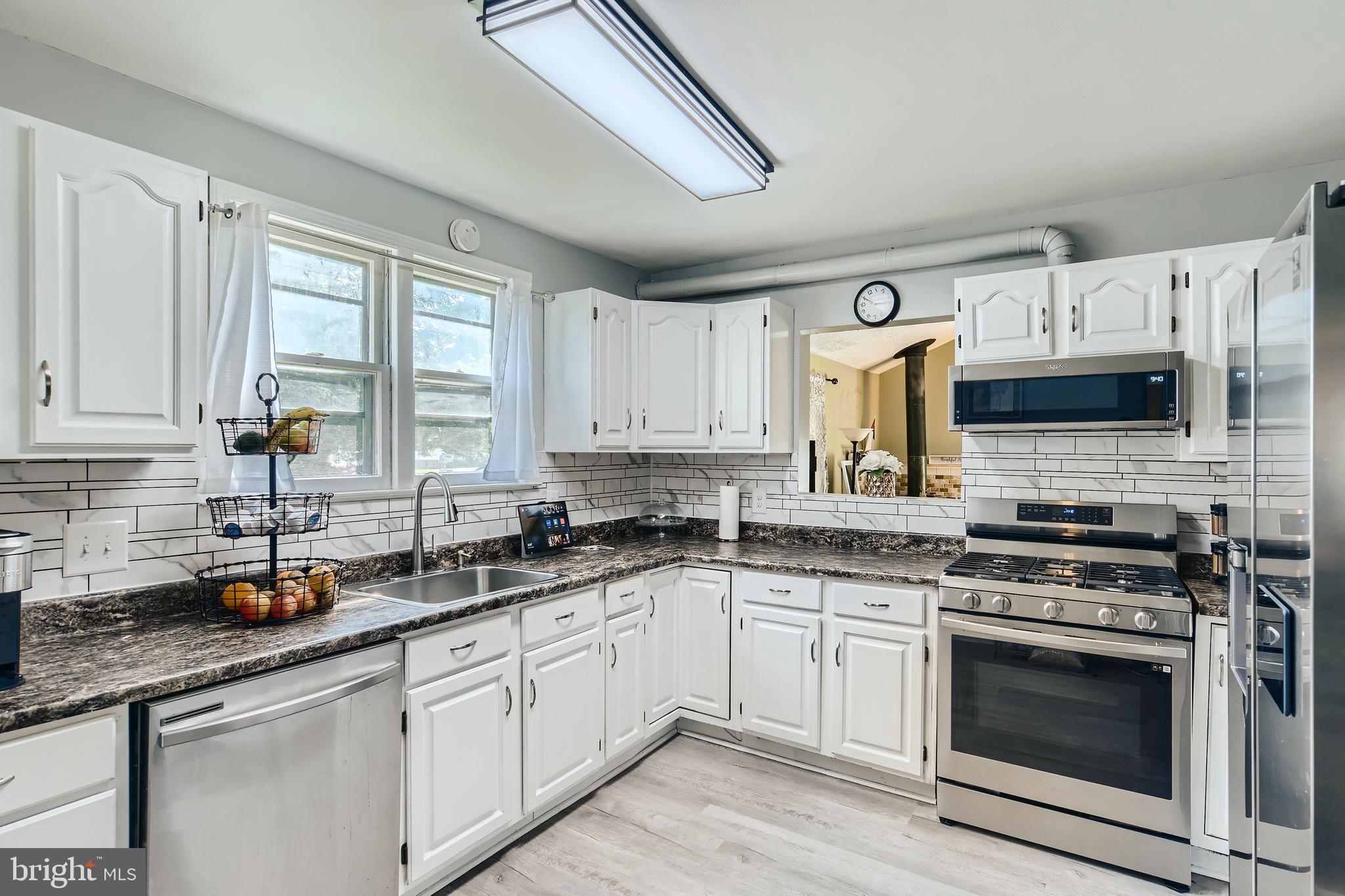 HILLENDALE PARK - Residential