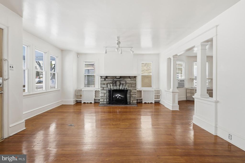 Photo of 221 S Easton Road, GLENSIDE, PA 19038 (MLS # PAMC2167646)