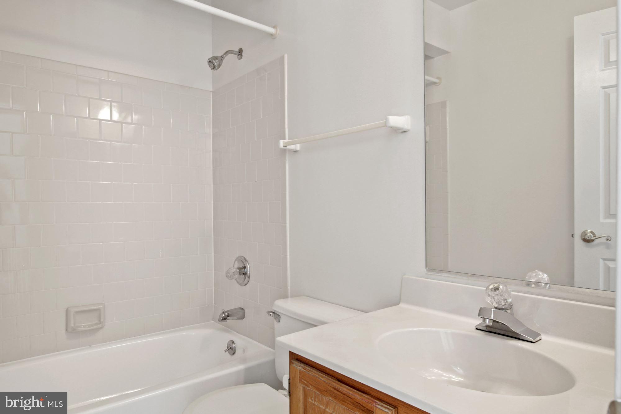 LAUREL - Residential