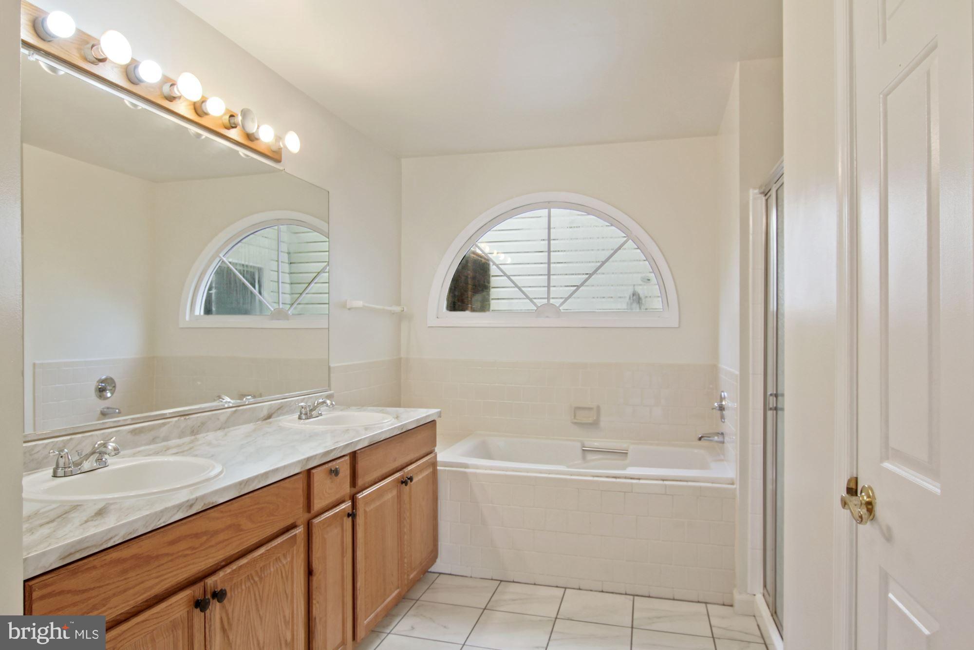 LAUREL - Residential