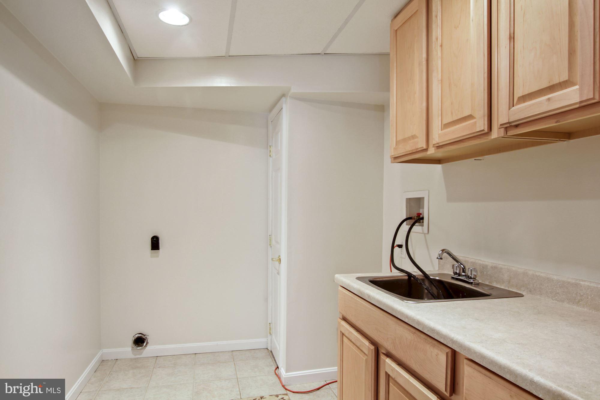 LAUREL - Residential