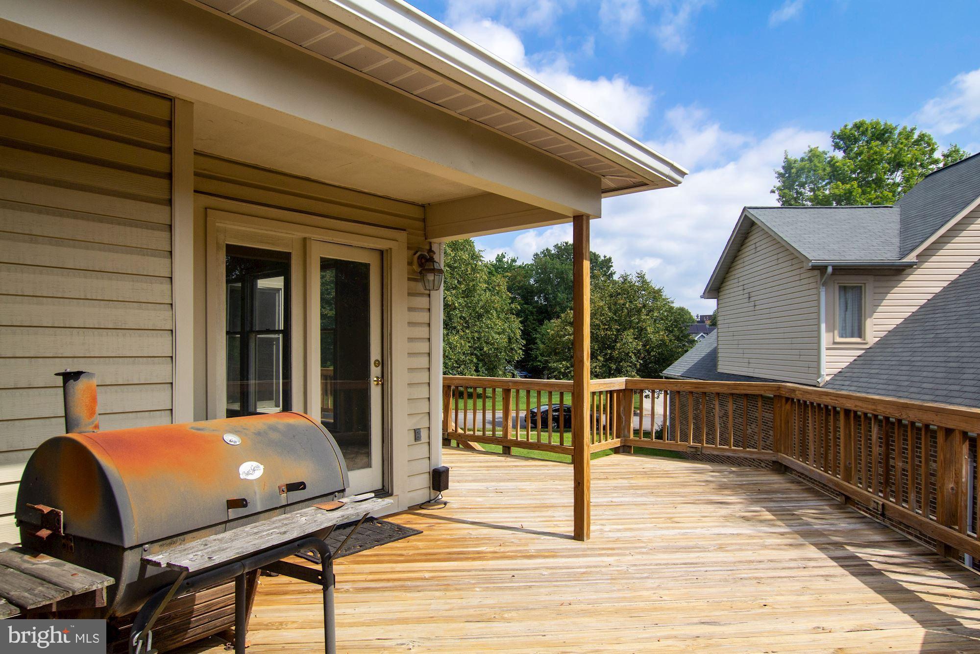 LAUREL - Residential