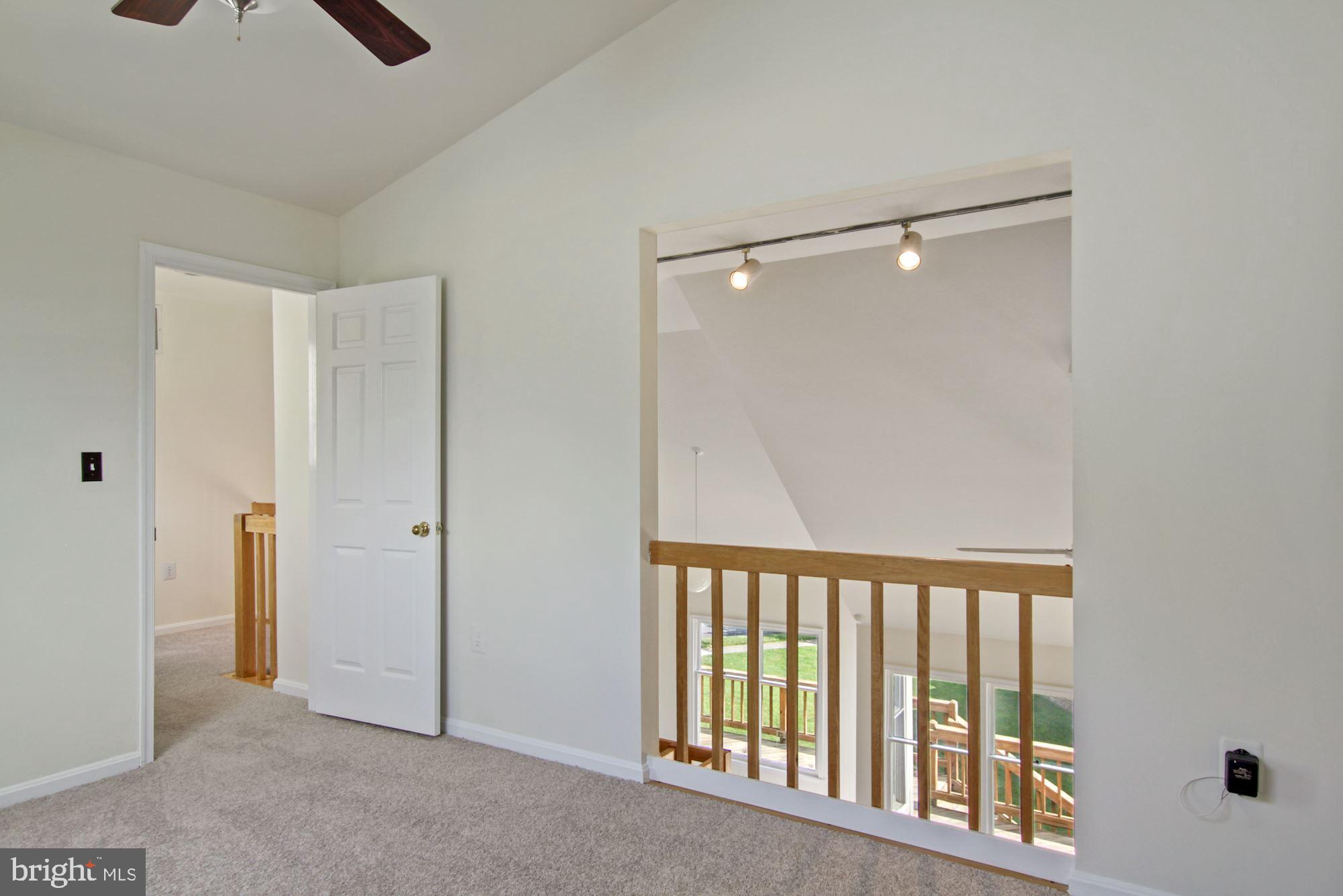 LAUREL - Residential