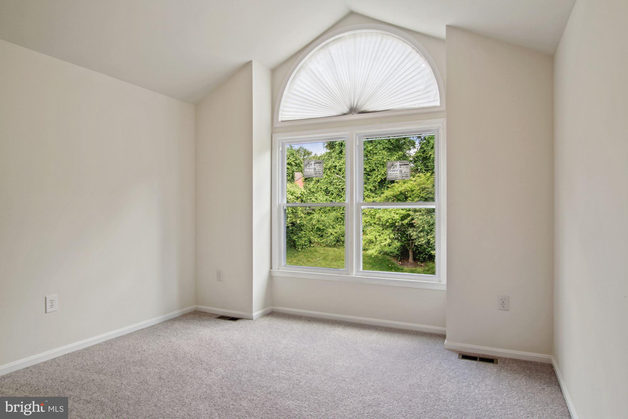 LAUREL - Residential