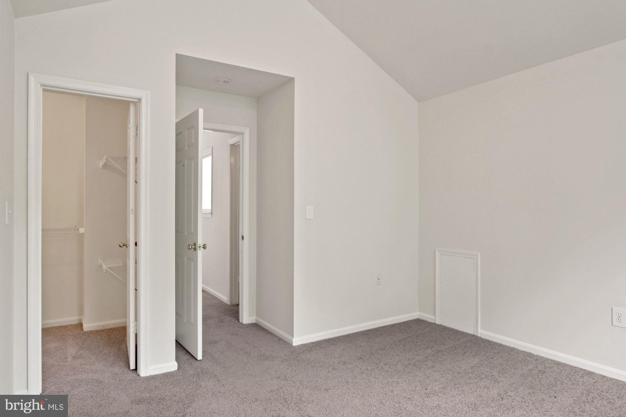 LAUREL - Residential