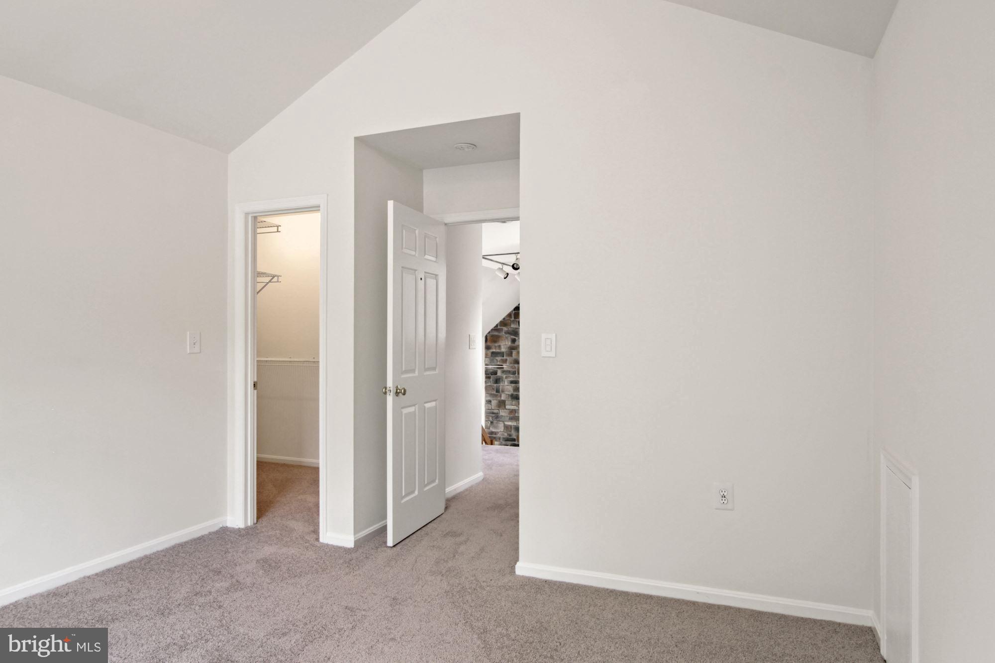 LAUREL - Residential