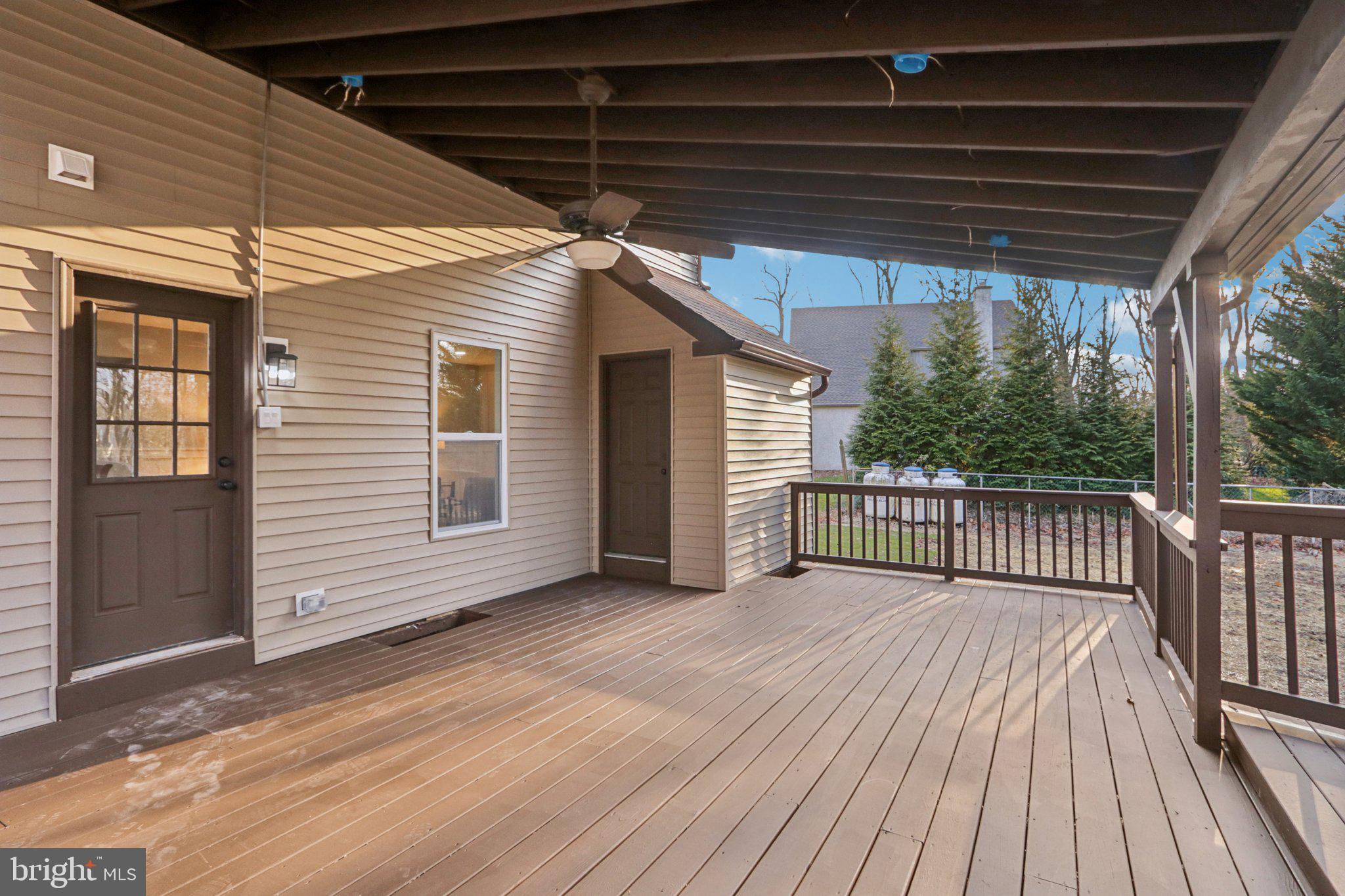 MAKEFIELD RIDGE - Residential