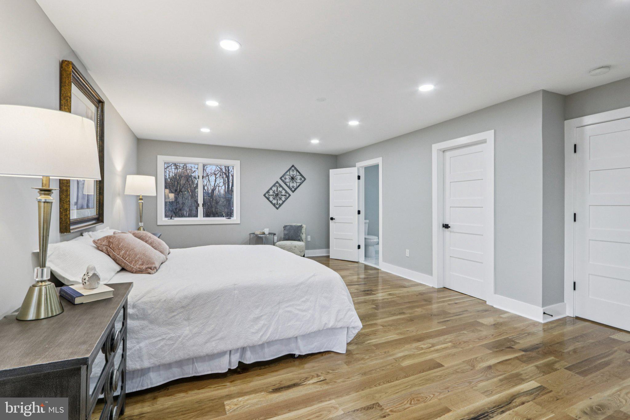 MAKEFIELD RIDGE - Residential