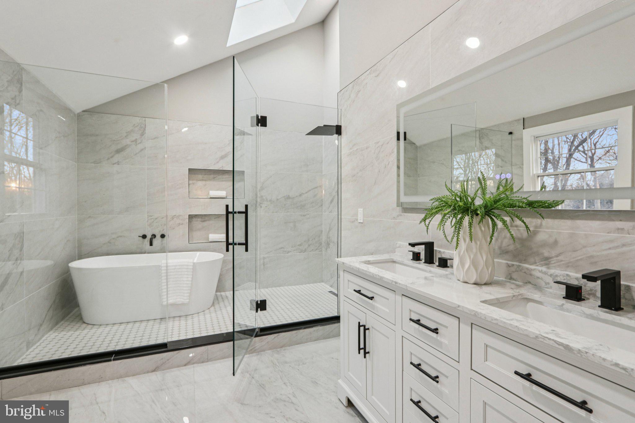 MAKEFIELD RIDGE - Residential