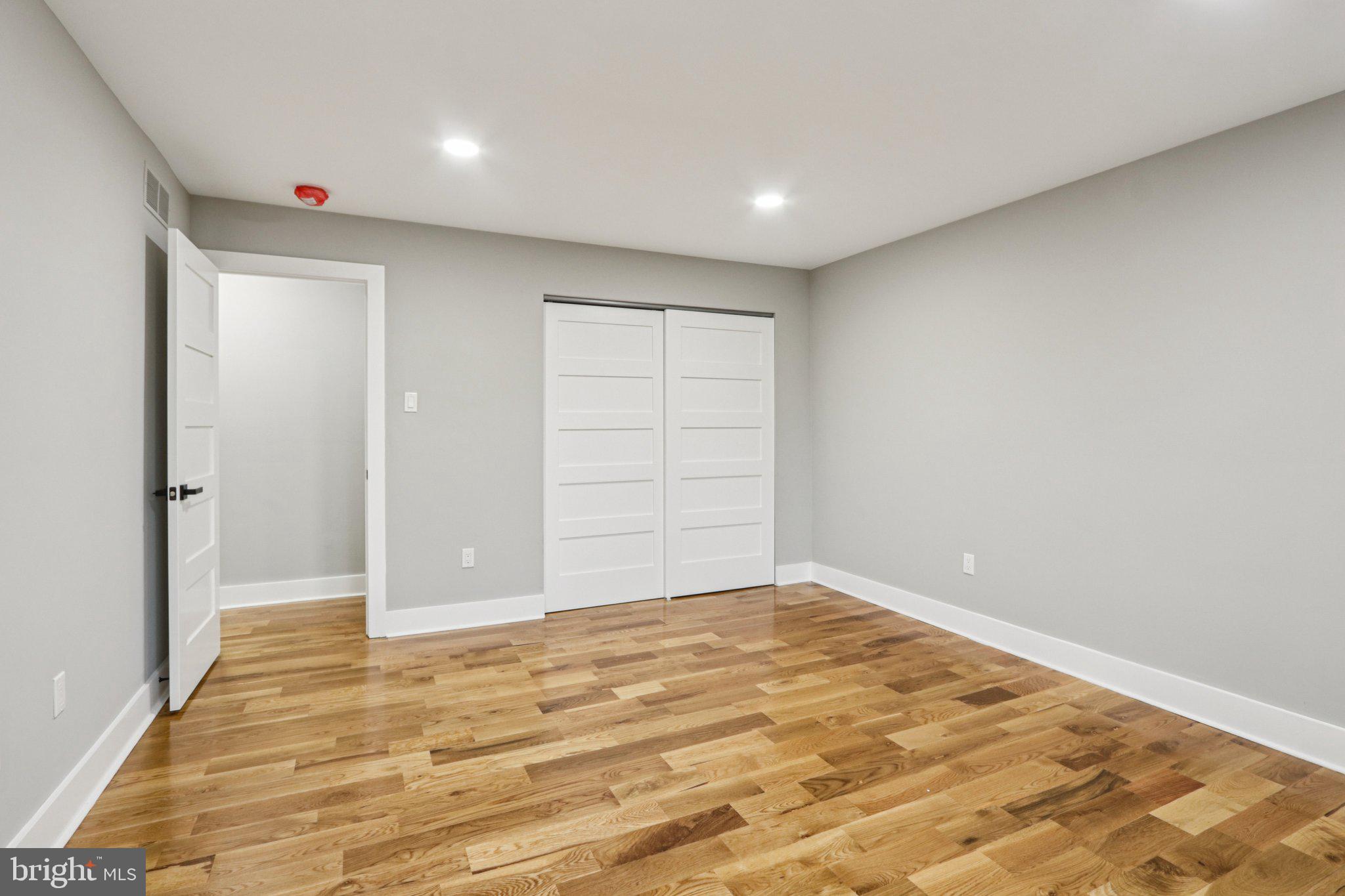 MAKEFIELD RIDGE - Residential