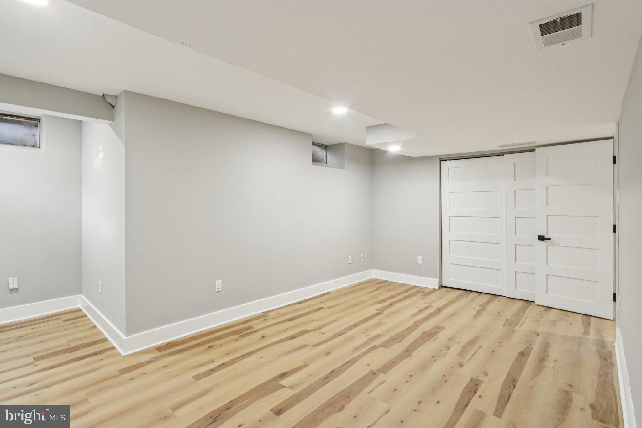 MAKEFIELD RIDGE - Residential