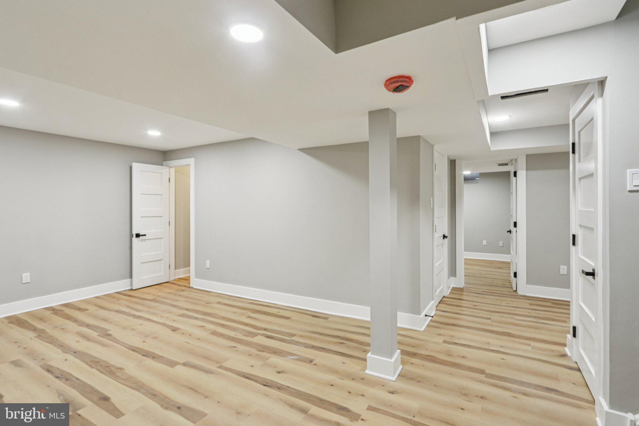 MAKEFIELD RIDGE - Residential