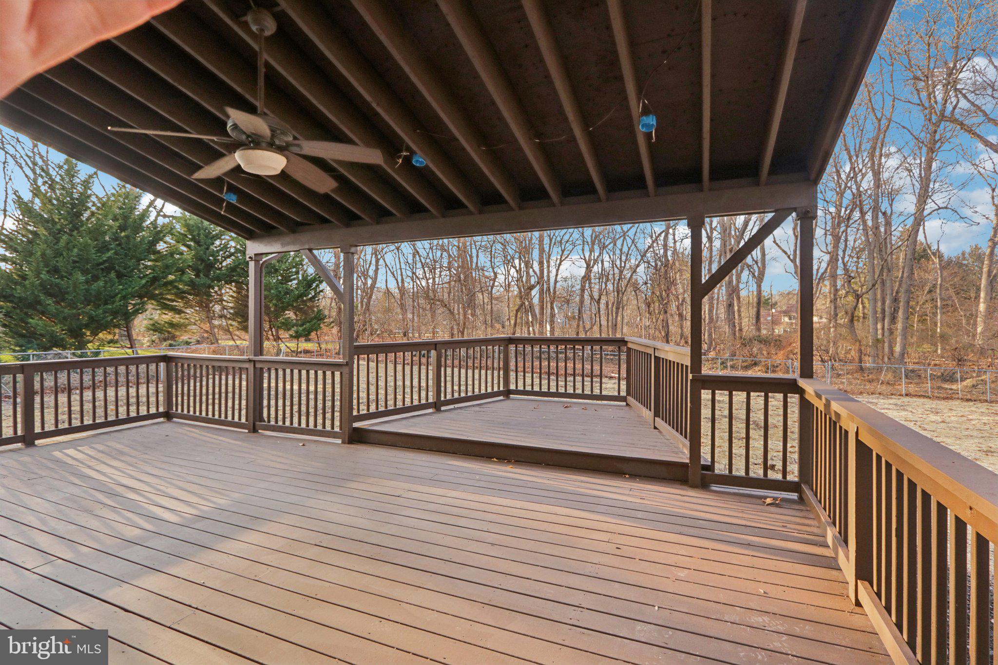 MAKEFIELD RIDGE - Residential