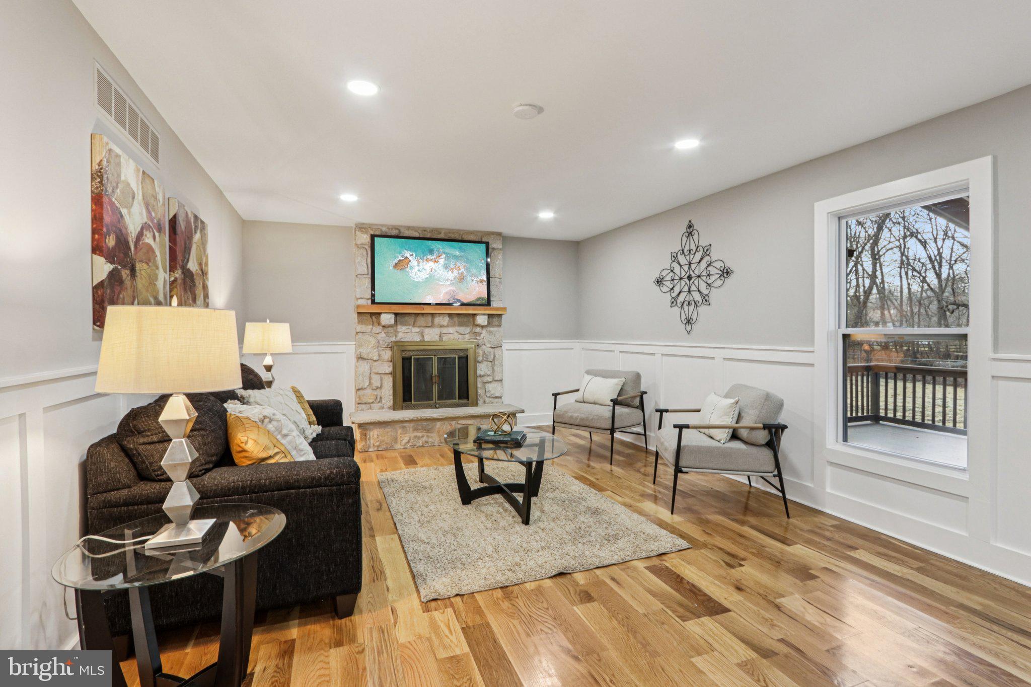 MAKEFIELD RIDGE - Residential