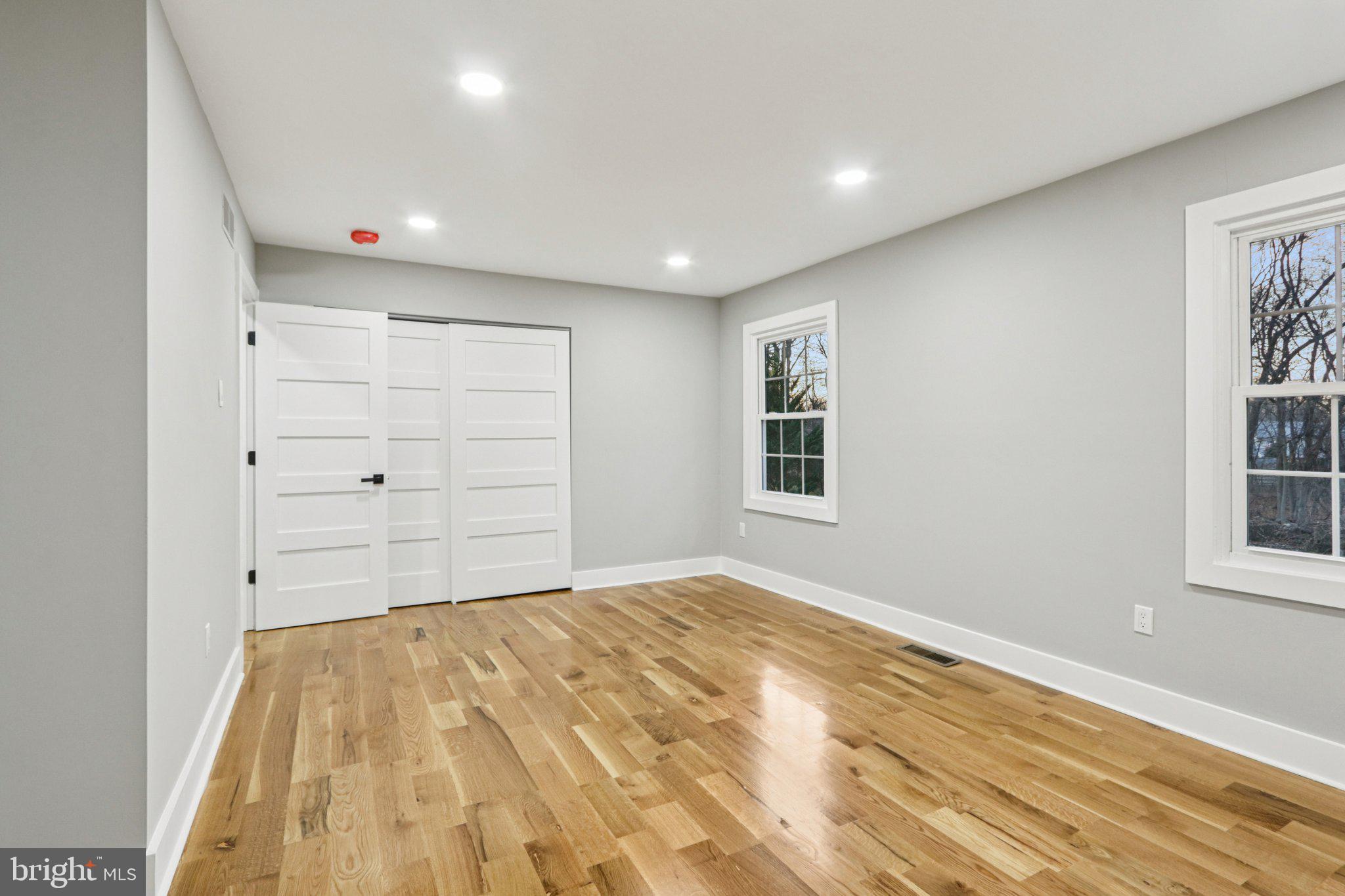 MAKEFIELD RIDGE - Residential