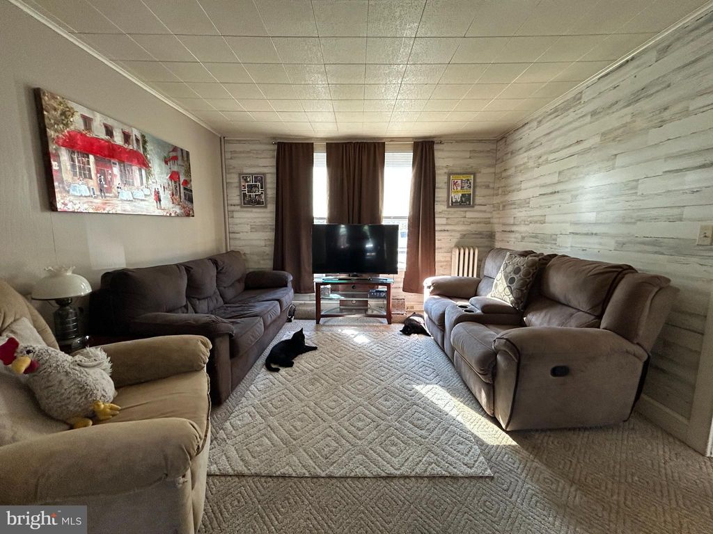 Photo of 523 W Springettsbury Avenue, YORK, PA 17403 (MLS # PAYK2090920)