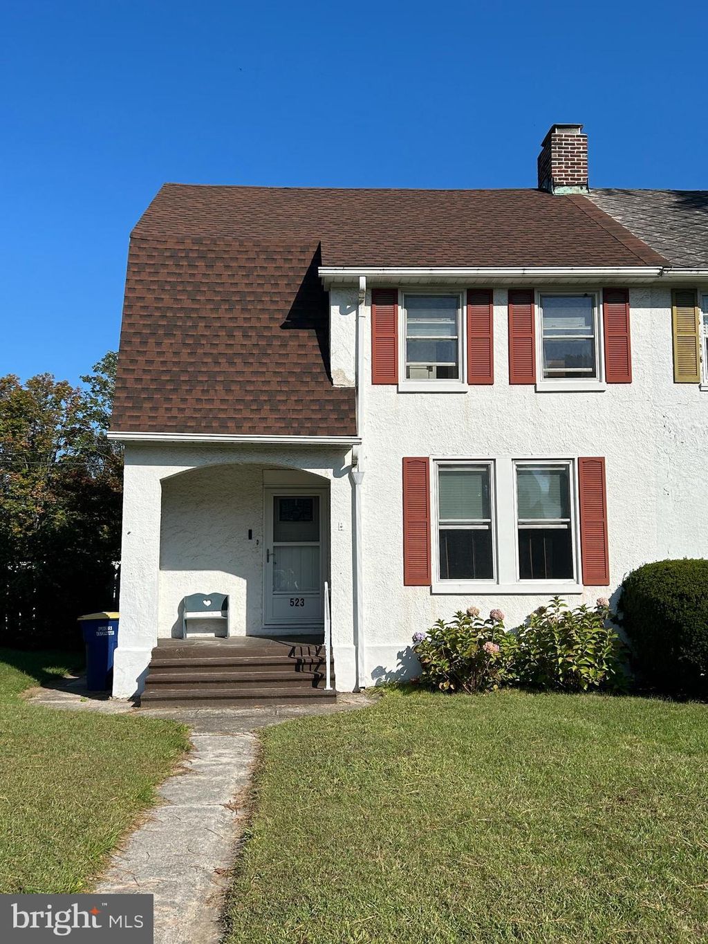 Photo of 523 W Springettsbury Avenue, YORK, PA 17403 (MLS # PAYK2090920)