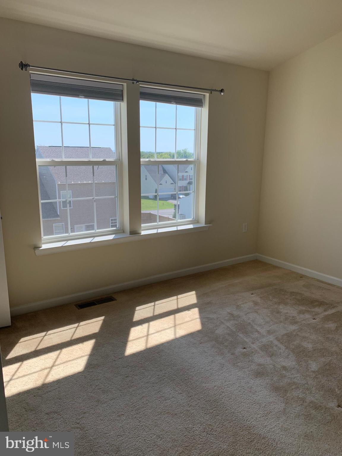 STONEBROOK VILLAGE - Residential Lease