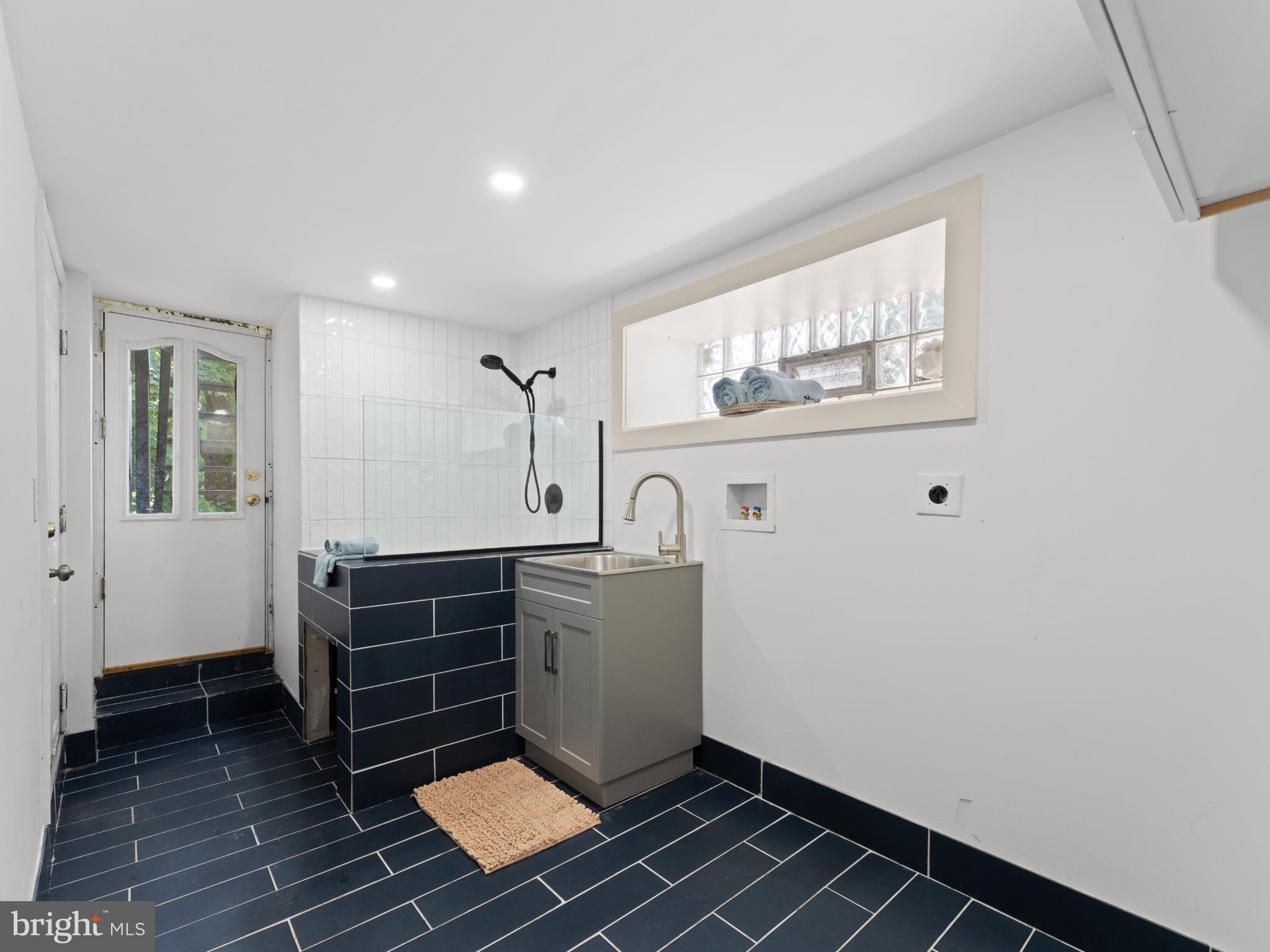 MT AIRY (WEST) - Residential