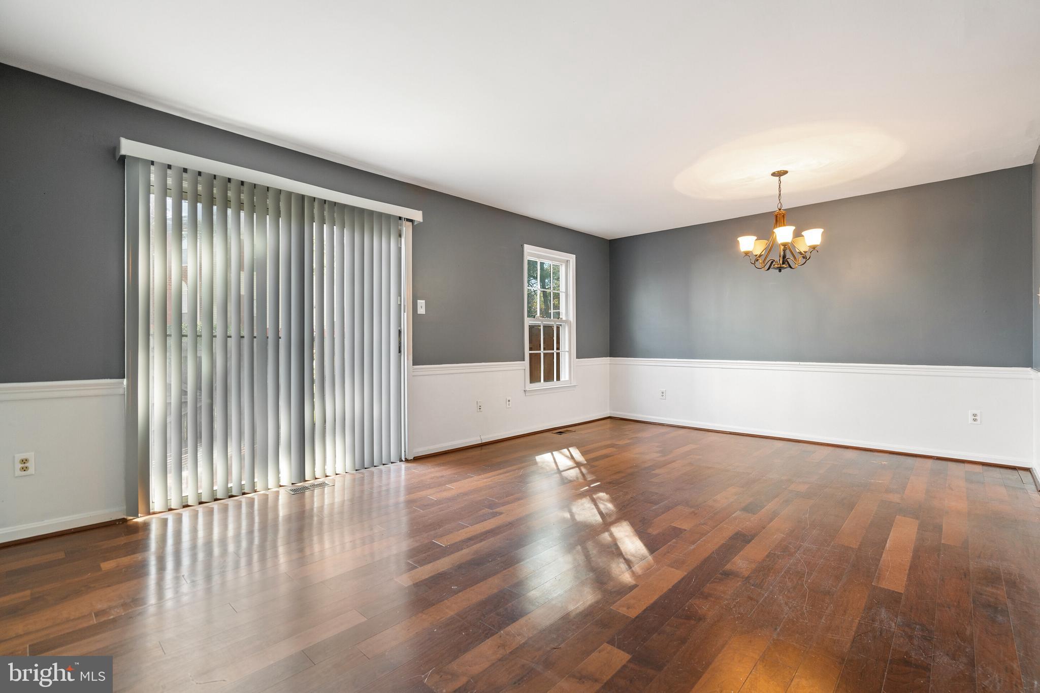 TOWNS OF FOREST HILLS - Residential