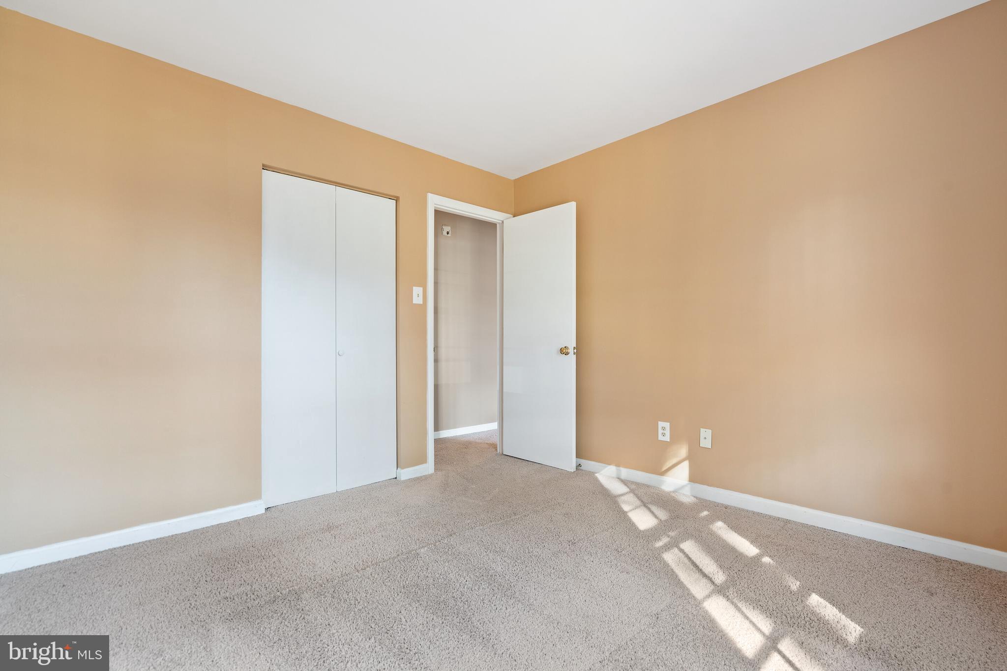 TOWNS OF FOREST HILLS - Residential