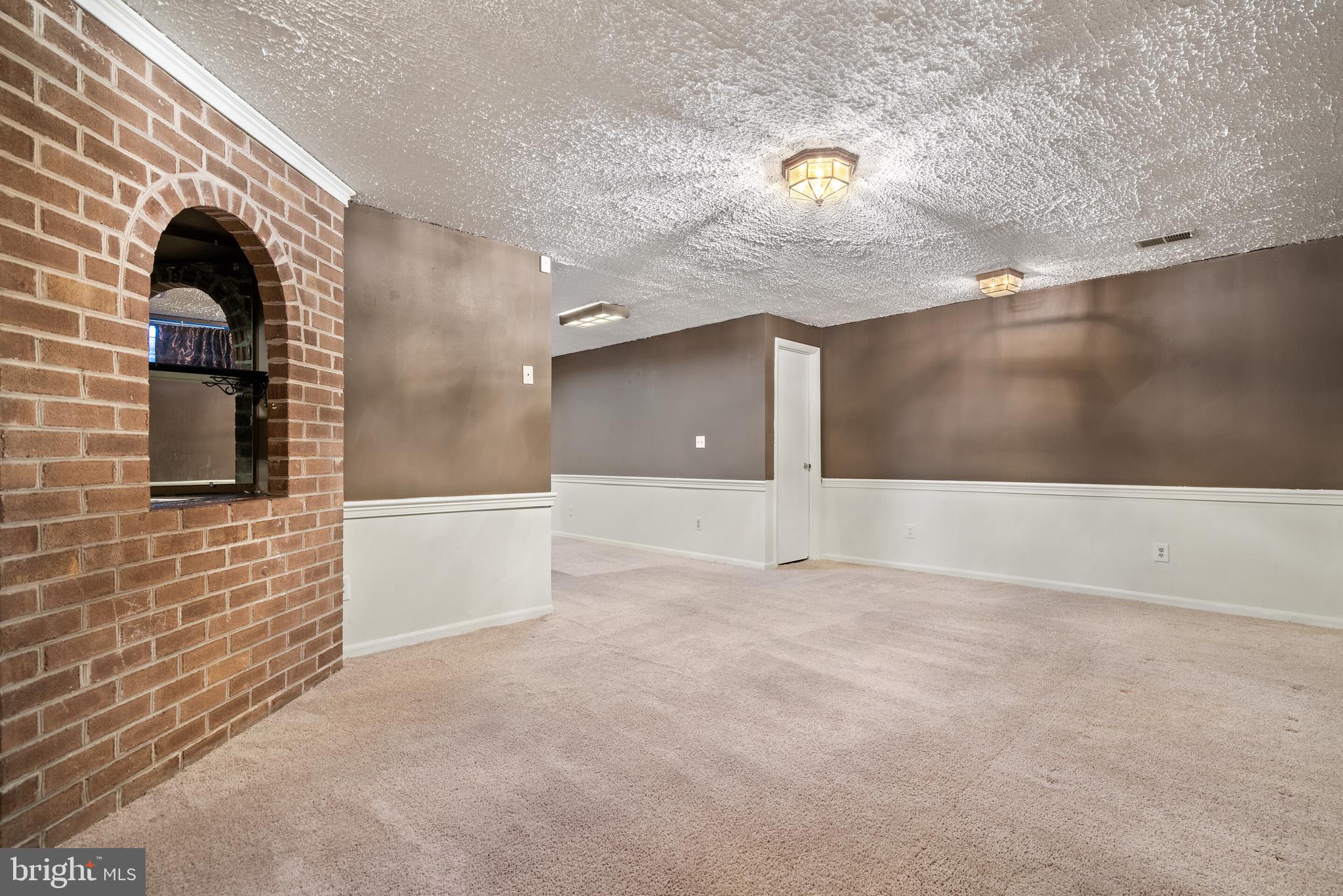 TOWNS OF FOREST HILLS - Residential