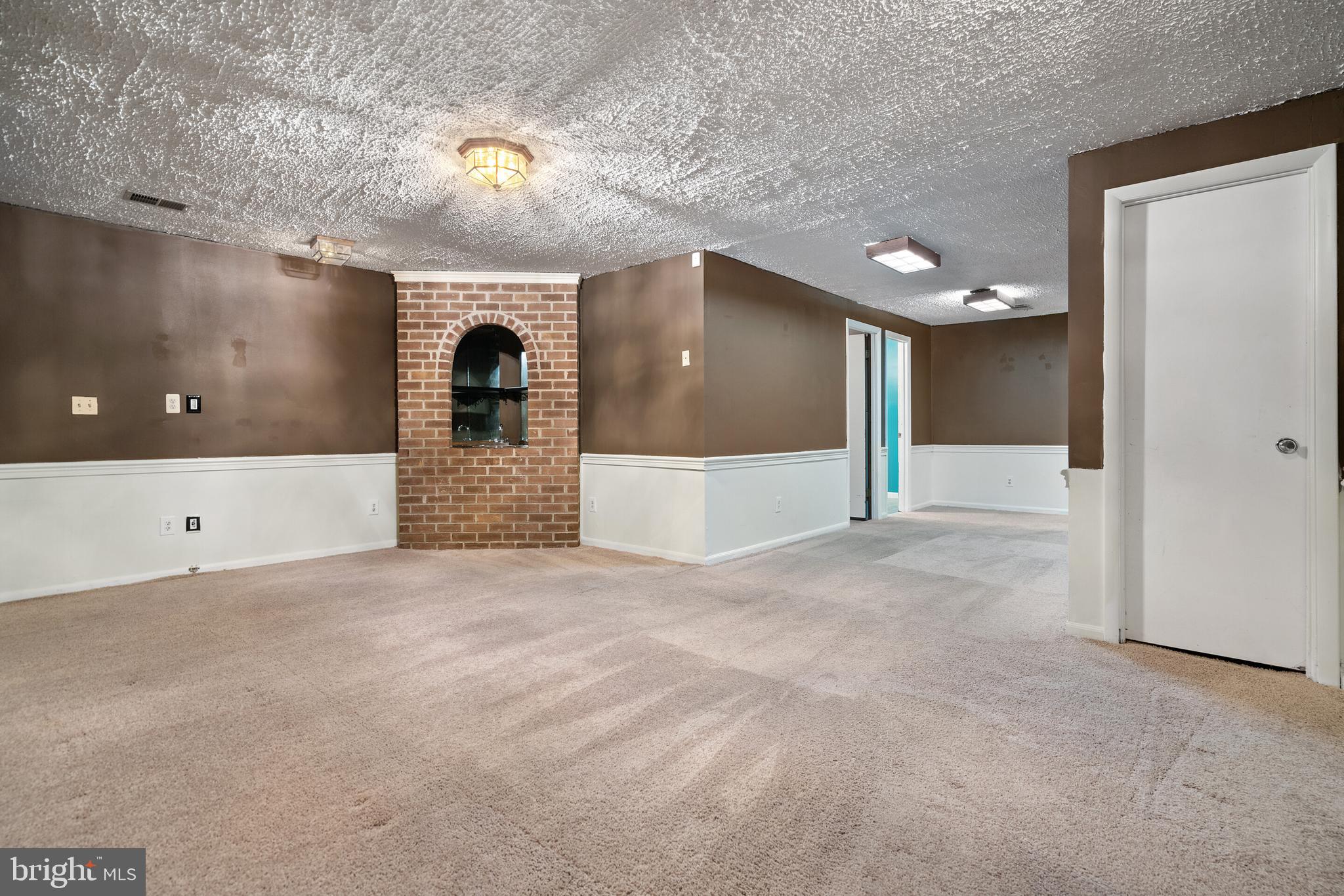 TOWNS OF FOREST HILLS - Residential