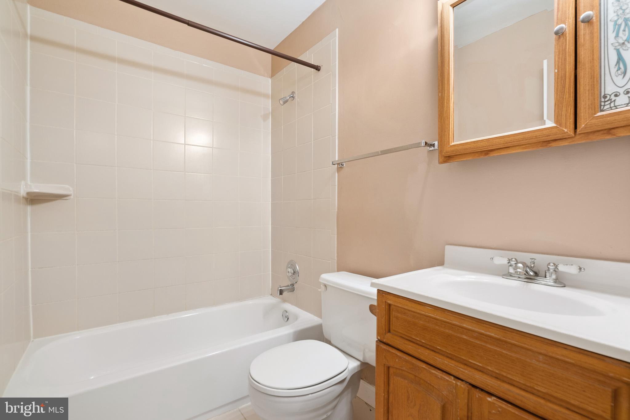 TOWNS OF FOREST HILLS - Residential