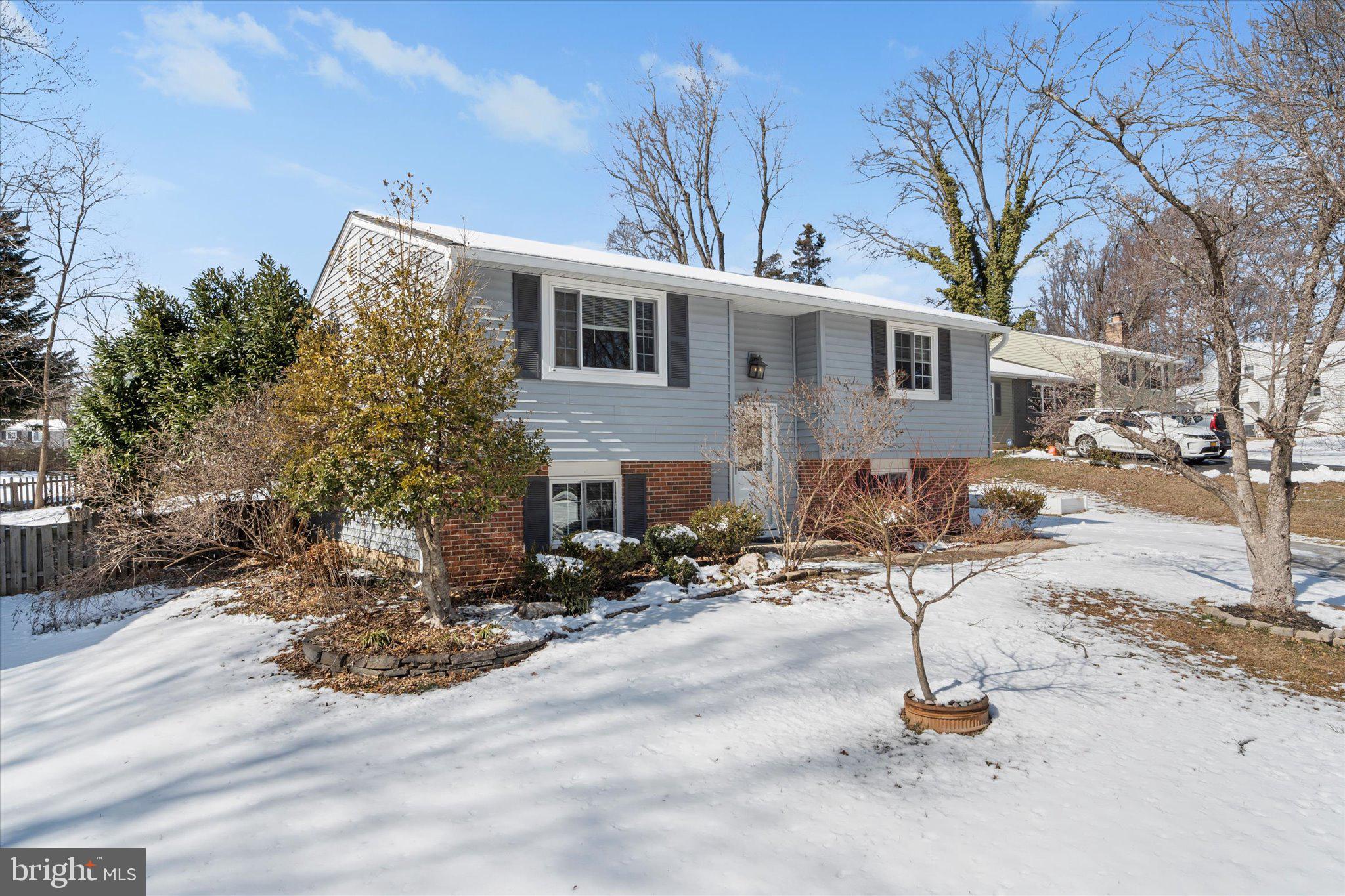 EDGELEA WOODS - Residential