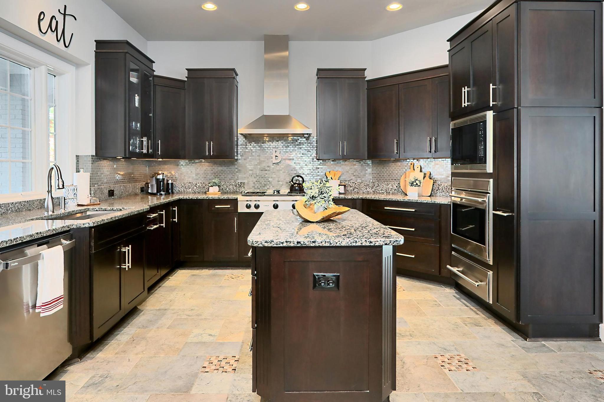 WEST SPRINGFIELD - Residential