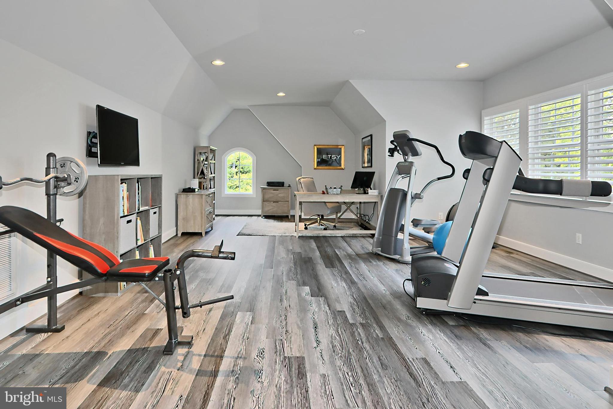 WEST SPRINGFIELD - Residential