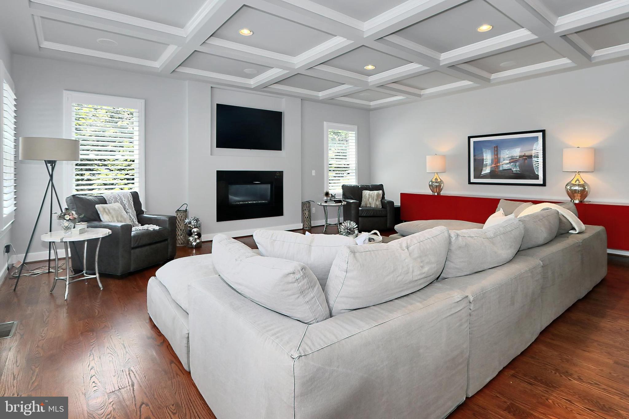 WEST SPRINGFIELD - Residential