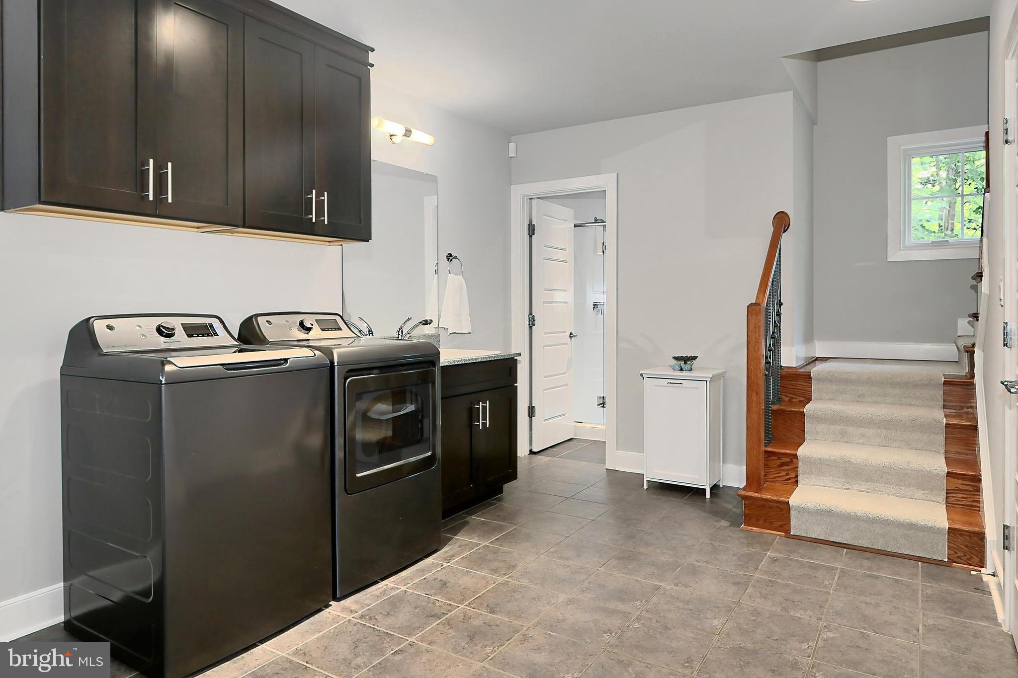 WEST SPRINGFIELD - Residential