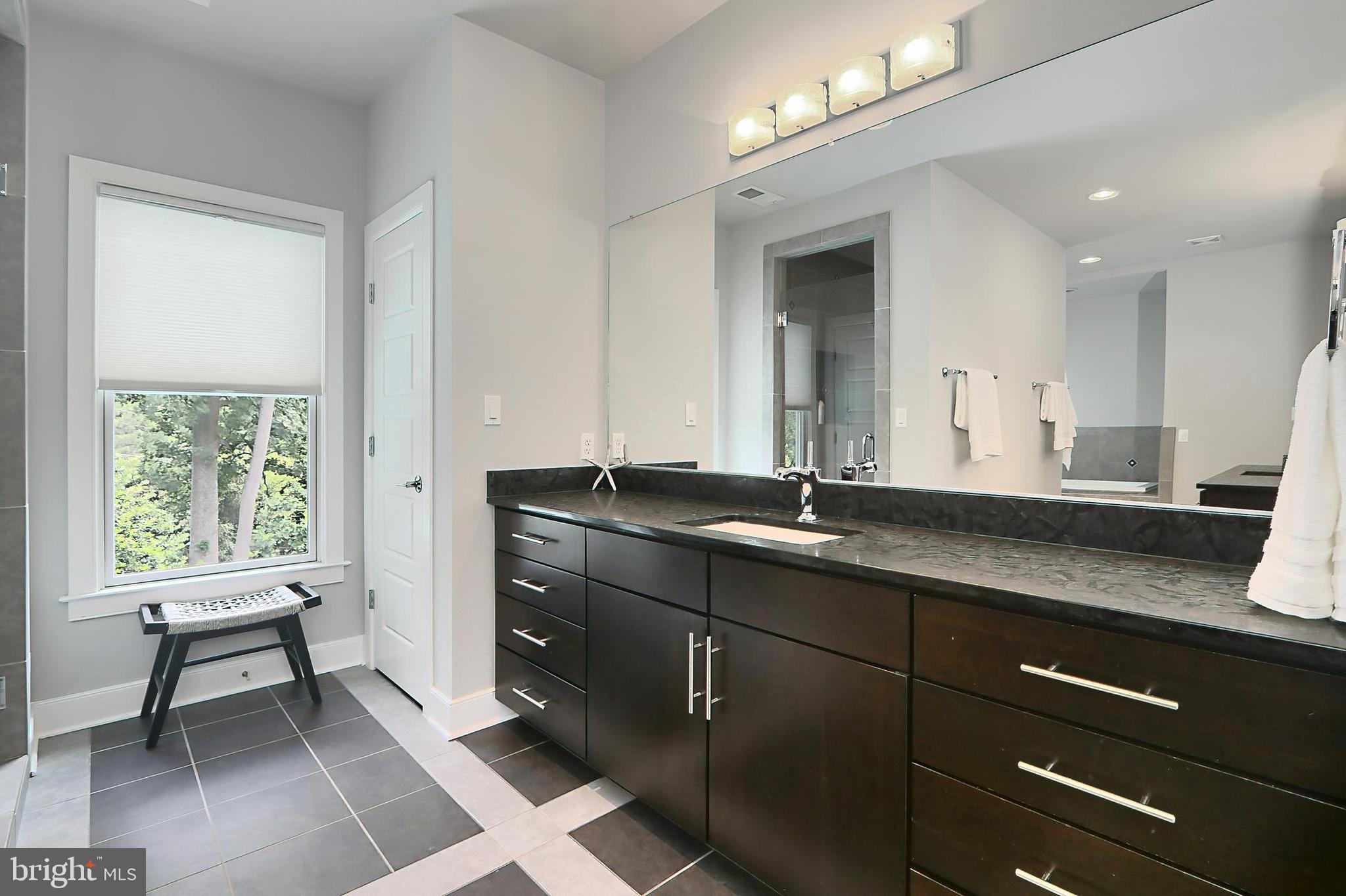 WEST SPRINGFIELD - Residential