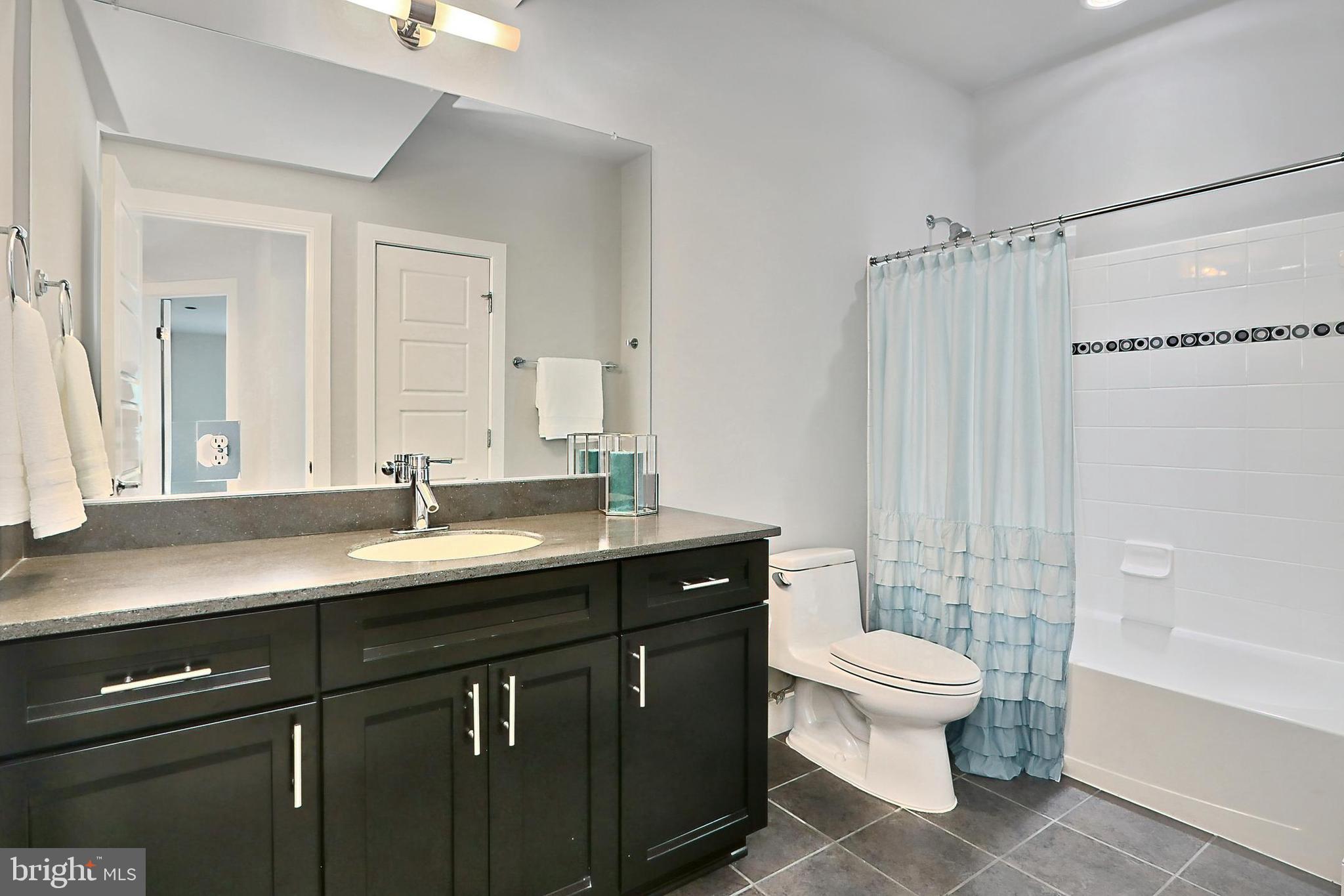 WEST SPRINGFIELD - Residential