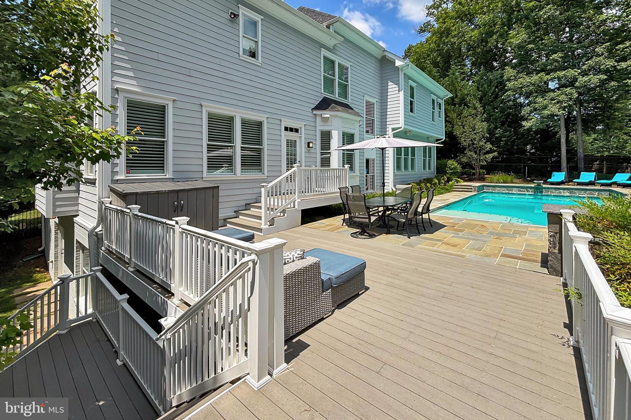 WEST SPRINGFIELD - Residential