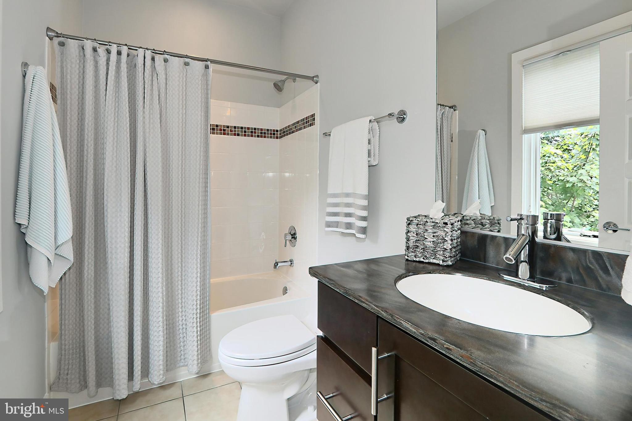 WEST SPRINGFIELD - Residential