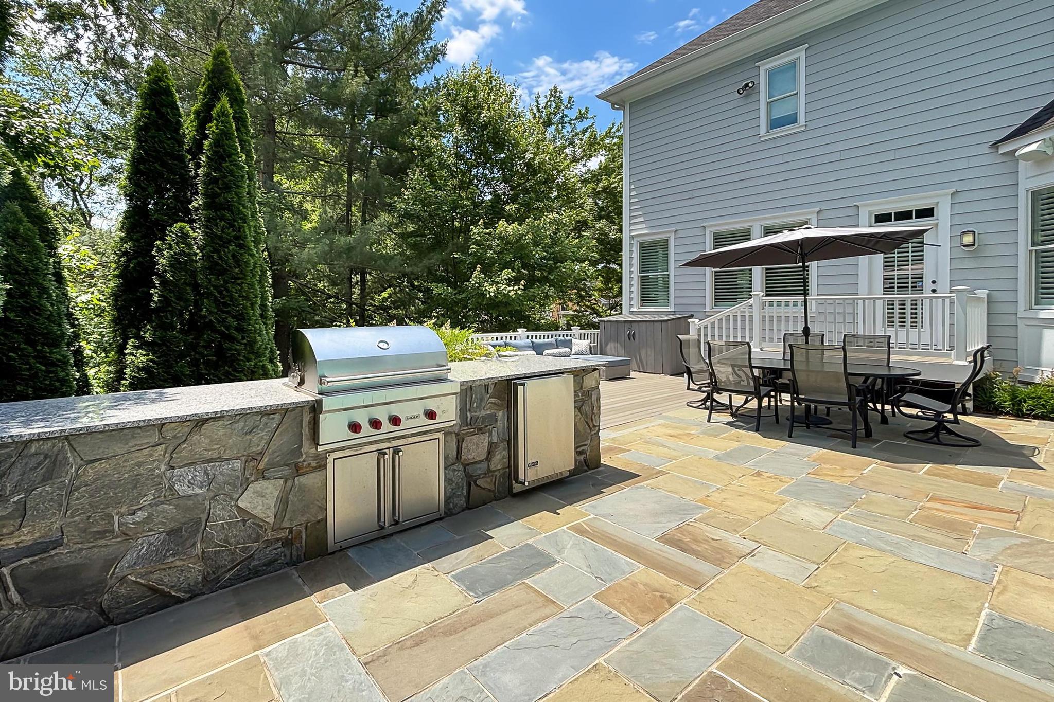 WEST SPRINGFIELD - Residential