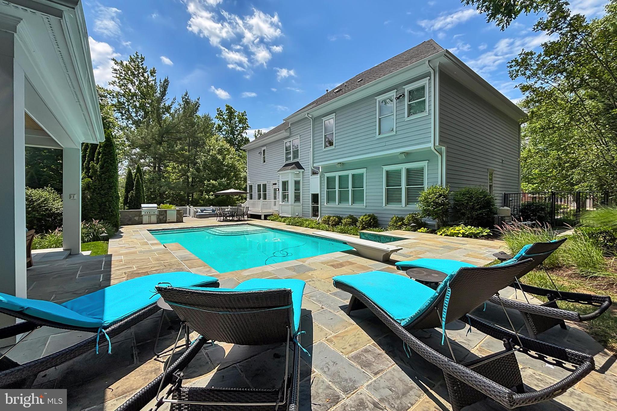 WEST SPRINGFIELD - Residential