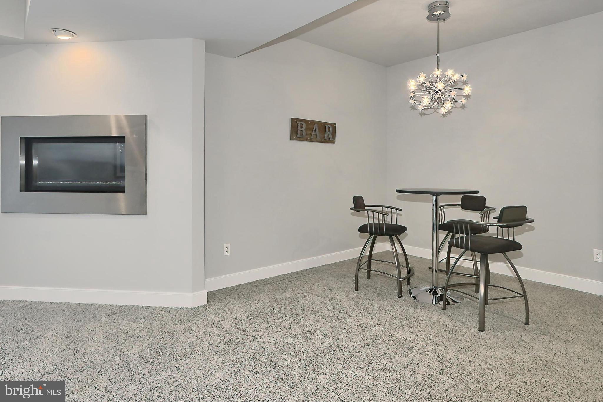 WEST SPRINGFIELD - Residential