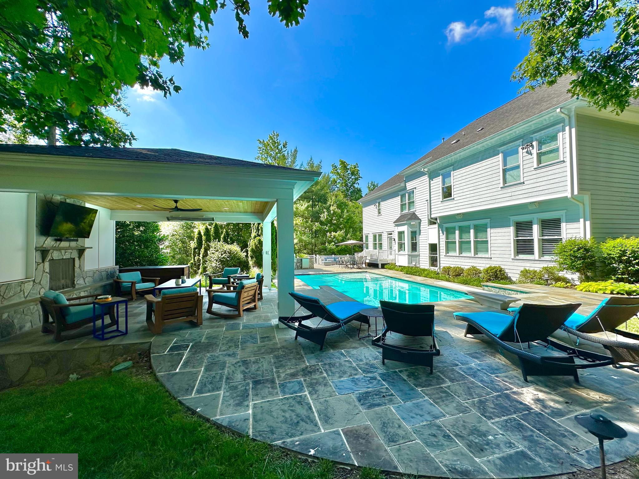 WEST SPRINGFIELD - Residential