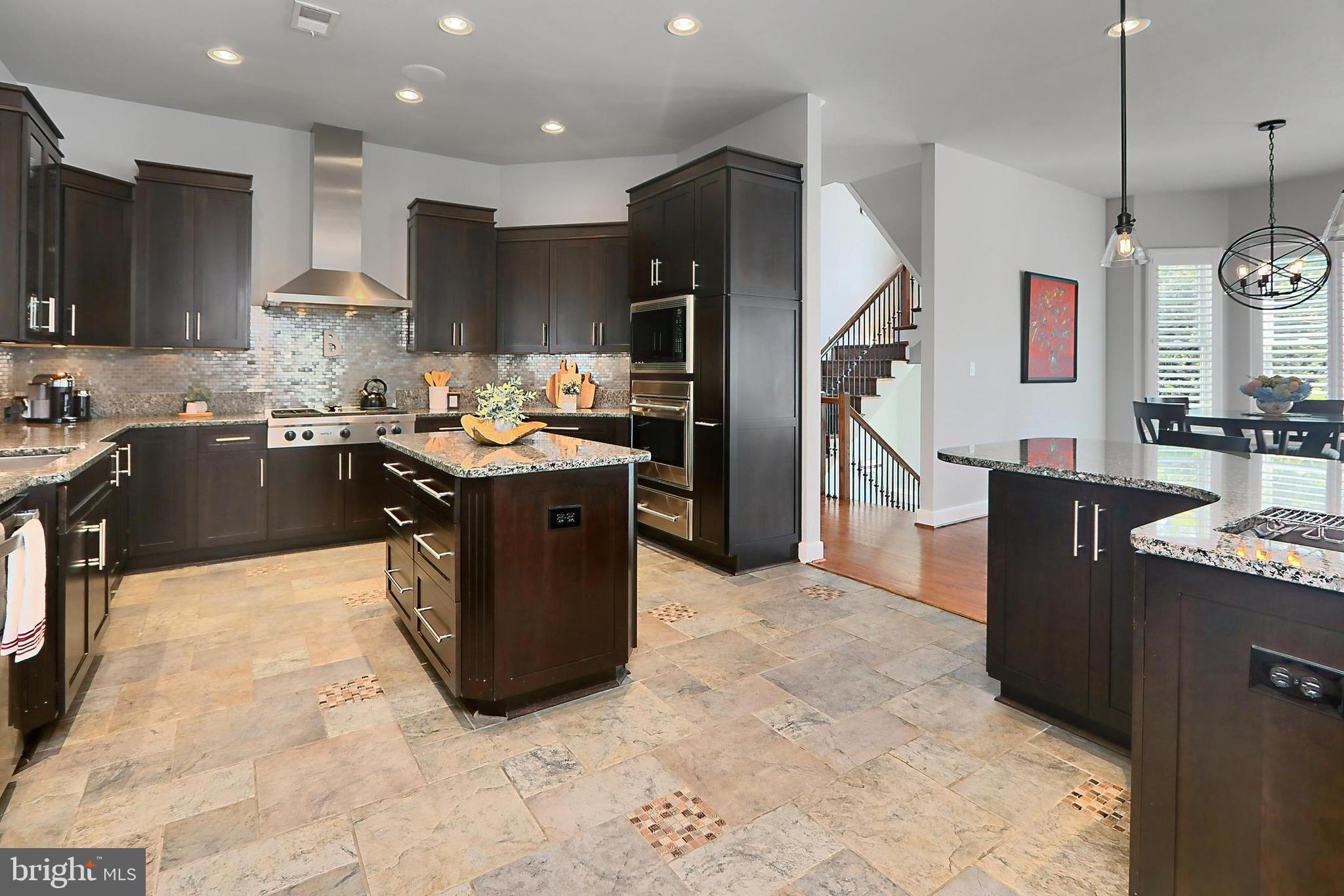 WEST SPRINGFIELD - Residential