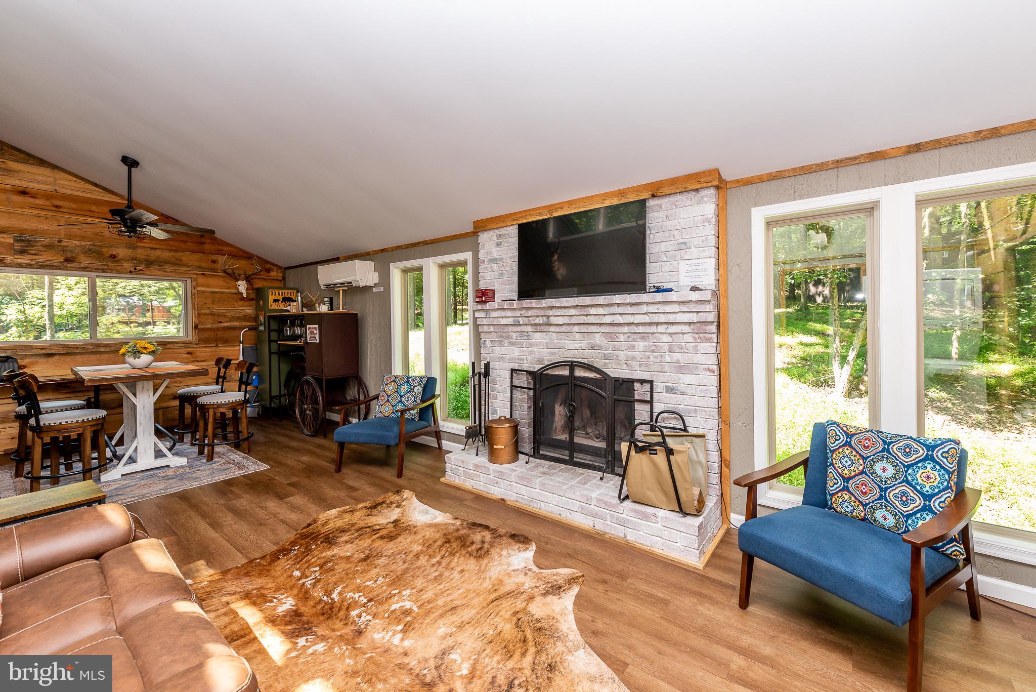 THE WOODS - Residential