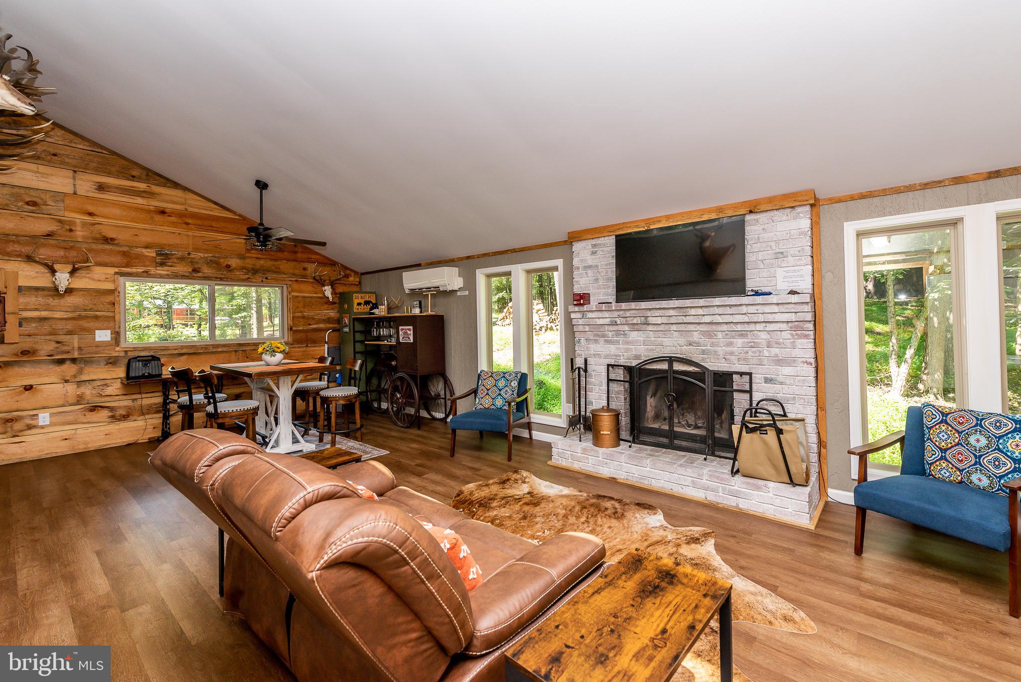 THE WOODS - Residential