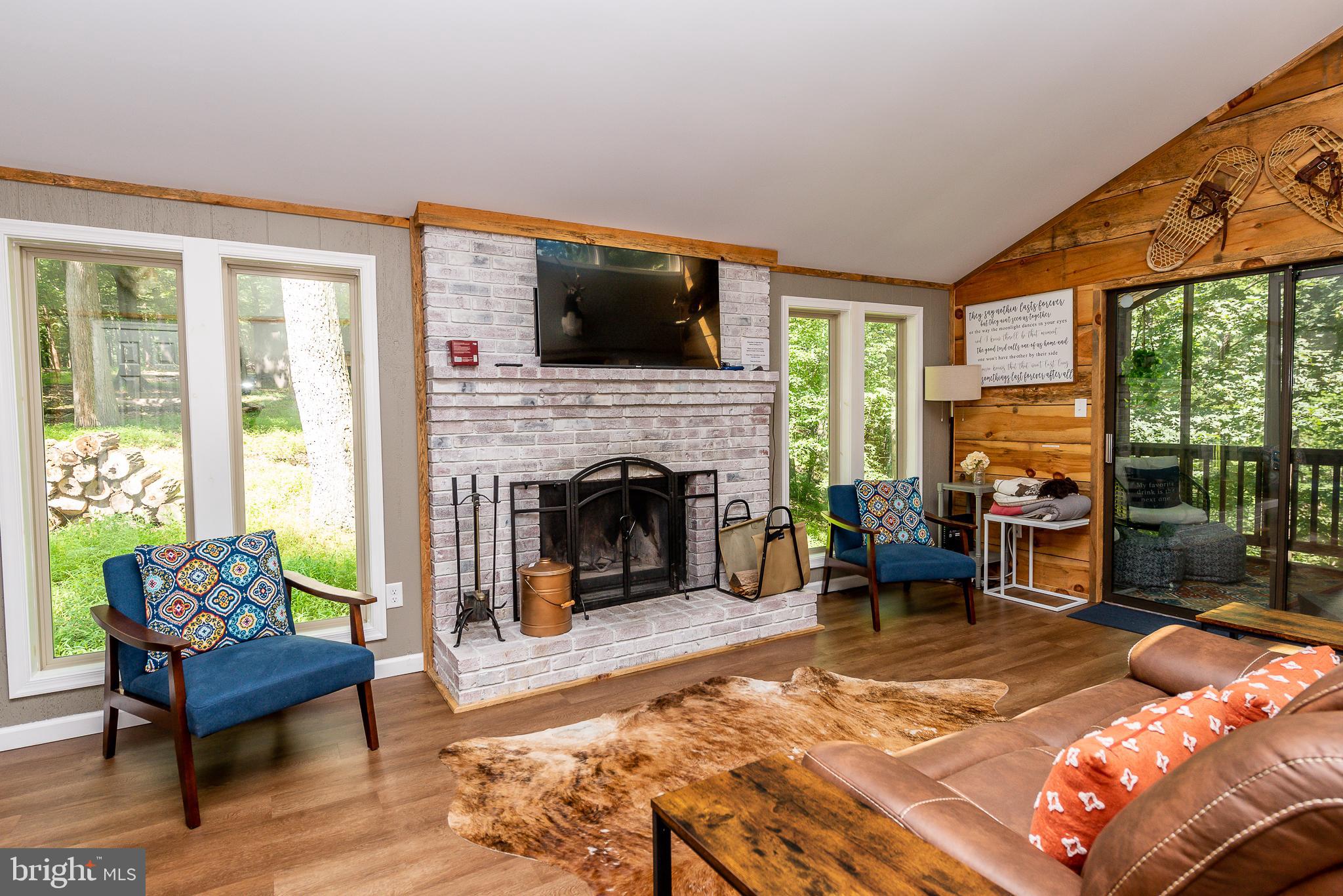 THE WOODS - Residential