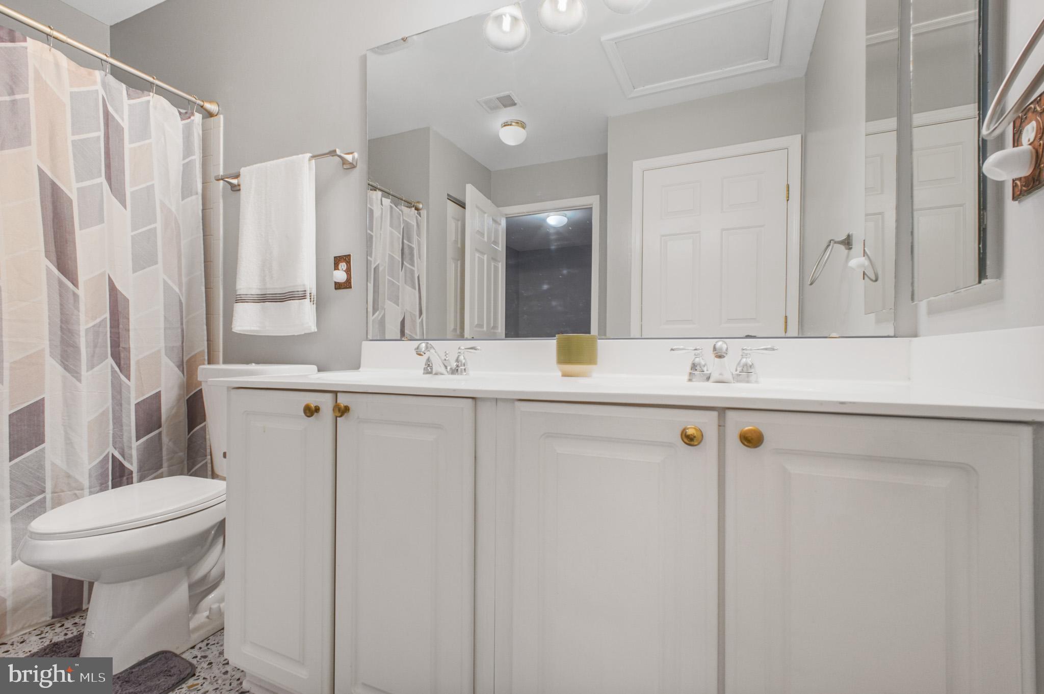 TURNBERRY VILLAGE - Residential