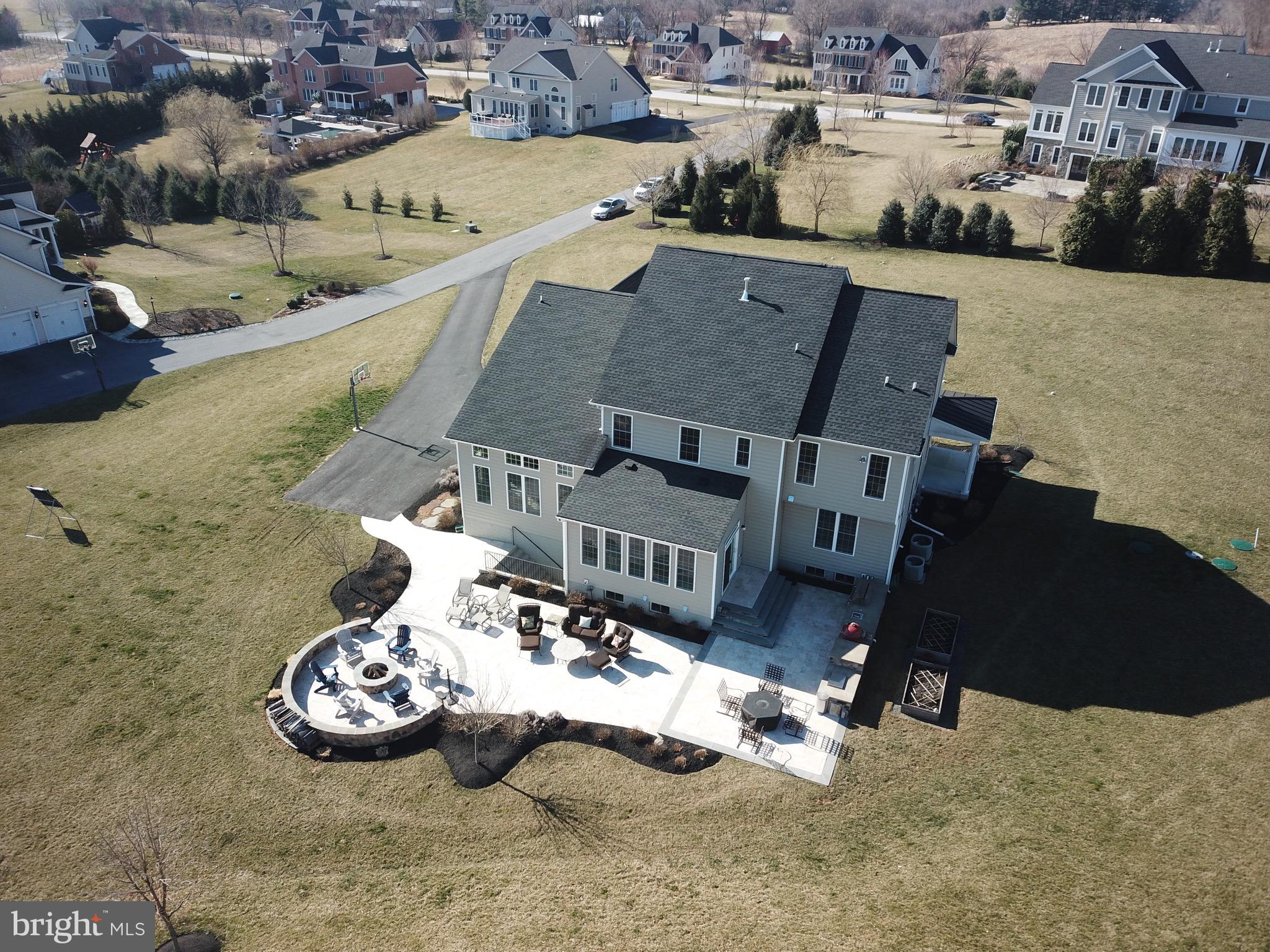 CLOVERFIELD - Residential